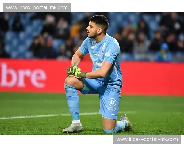 门将鲁利失误送礼，马赛球迷宽容鼓励获好评