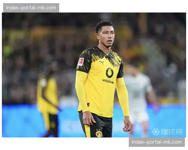 镜头捕捉：贝林厄姆劲射中柱，预期进球值（xG）仅为0.08